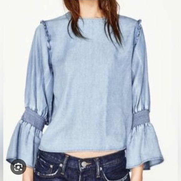 Zara Women’s Denim Light Blue Bell Longsleeve Chambray Top L - Picture 1 of 7